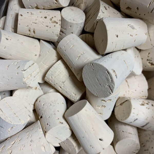 Natural Tapered Corks in a pile, size rl11